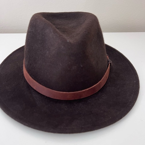 Hats in the Belfry size Large - Picture 3 of 13